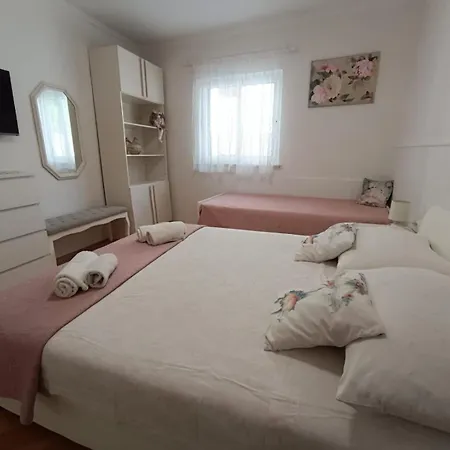 Apartament Anki *